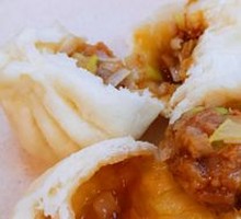手工牛肉小笼包