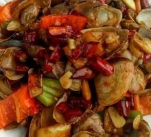 Spicy Stir-Fried Clams