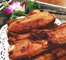吮指蒜香骨