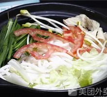 Three Delicacies Vegetarian Rice Noodles