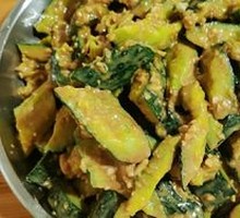 Sauce-Mixed Cucumber