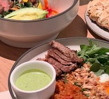 Pan-Seared Beef Tomato Sauce Power Bowl