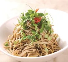 Tofu丝 with Chinese Toon芽