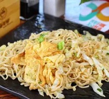 Vegetable Stir-Fried Noodles