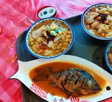 Braised Pork in Bowl with Crispy Meat