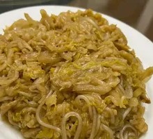 Sour Cabbage Noodles
