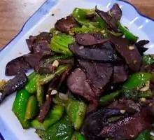 Dry-Fried Pork Intestines