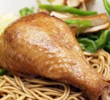 Sauce-Braised Chicken Leg Noodles