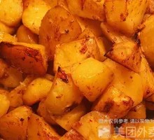 Spicy Sichuan-Style Tossed Grilled Small Potatoes