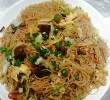 Beef Brisket Fried Rice Noodles