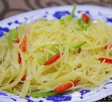 Sliced Potatoes with Green Pepper