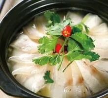 Sour Cabbage and Pork in Clay Pot