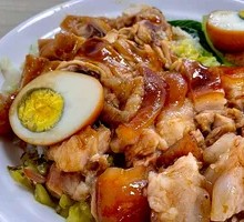 Pork Trotter and Soy Sauce Chicken Rice