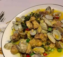Chicken Stir-fried with Clams