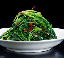 Spicy Stir-Fried Spinach