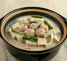 Braised Meatballs in Clay Pot