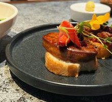 Pan-Seared Foie Gras with Red Wine Apple Sauce