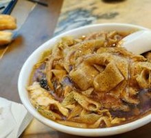 Fried Rice Noodles with Crispy Tofu