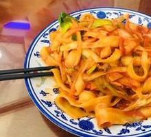 Beef Stir-Fried Knife-Cut Noodles