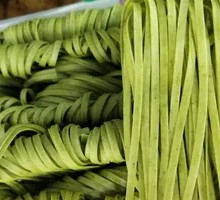 Hand-Kneaded Spinach Noodles