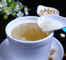 Tremella and Lotus Seed Soup