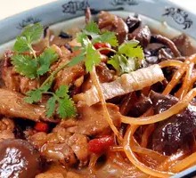 Chicken Stew with Mushrooms and Noodles