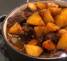 Old-Style Potatoes and Beef