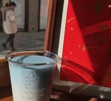 Coconut Blue Latte