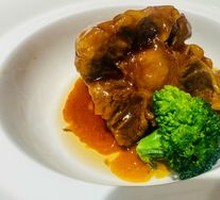 Sauce-Flavored Ox Tail