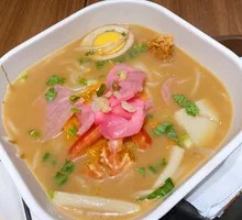 Three Delicacies Rice Noodles