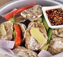 Pressure-cooked Rushan oysters