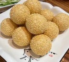 Fried glutinous rice balls