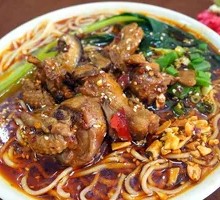 Stewed Chicken Noodles in Clay Pot