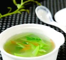 Green Radish Noodle Soup