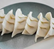鸡蛋西葫水饺