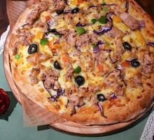 Tuna Pizza