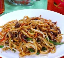 Chicken Leg Egg Fried Noodles