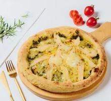 Pesto Chicken Pizza