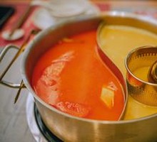Abalone Chicken Golden Soup with Flowing Tomato