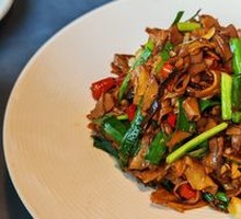 Preserved pork with smoked bamboo shoots