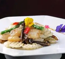 Chicken Mushroom and Yam Stir-fried with Abalone