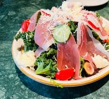 Fig and Prosciutto Salad