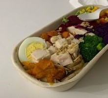 低脂鸡胸暖沙拉