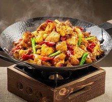 菜籽油爆炒鲜土鸡