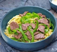 Beef with Green Pepper Noodles