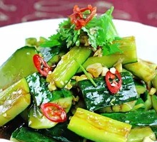Crushed Cucumber with Garlic