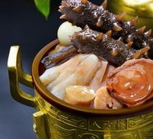 Sea Cucumber Family Feast