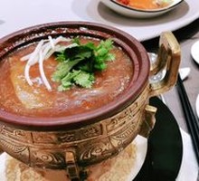 Golden Cauldron Crab Meat and Abalone