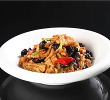 Sour Stir-Fried Egg with Wood Ear Mushrooms