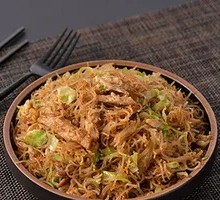 Stir-Fried Rice Noodles with Pork Strips